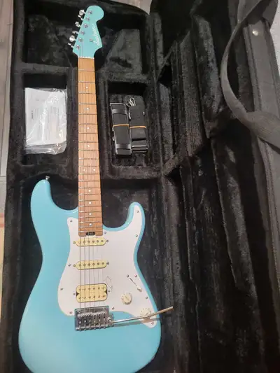 Jackson Misha Mansoor Signature Model, View more