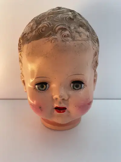 Tête de poupée antique vintage sans cheveux, View more