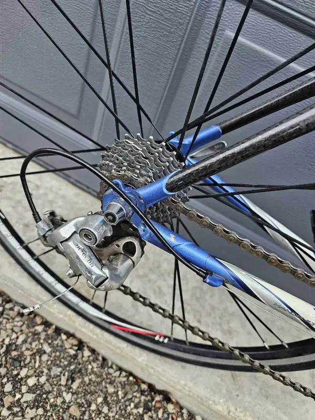 Trek 2200 ZR 9000 Road Bike  in Road in City of Toronto - Image 5