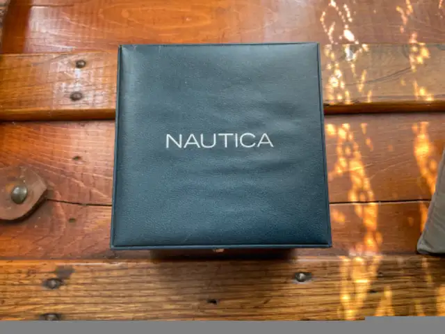 Montre Nautica pour homme in Jewellery & Watches in West Island - Image 8