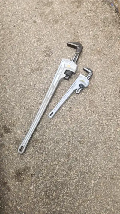 Ridgid 36 "like new aluminum and new 18 "ridgid alum 305 $$, View more