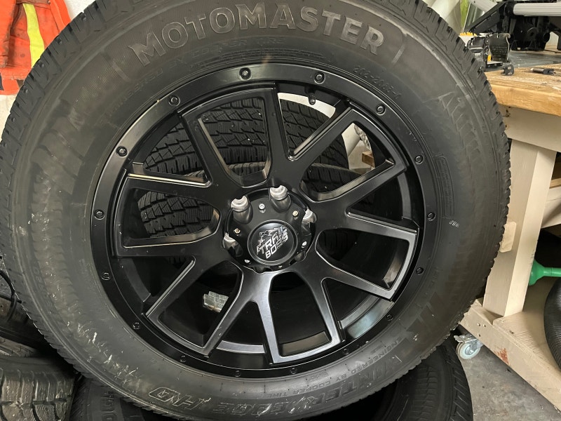 Gmc Sierra Winter Tires , Rims , TPMS 20192022 Tires & Rims Barrie