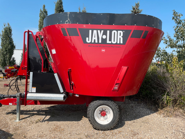 2022 Jaylor 5425 feed mixer wagon in Farming Equipment in Saskatoon