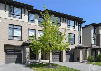Modern 3 bedrooms/3 baths Townhouse Rent $2580 - Open concept living Rm - Backyard garden without re...