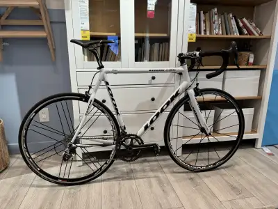 2008 Look 585 bike carbon fibre, View more