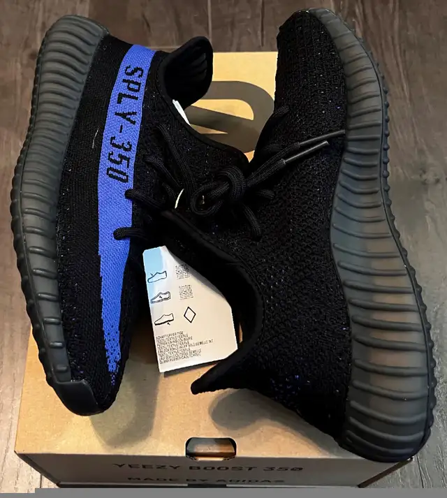 adidas Yeezy 350 Dazzling Blue - Size 6.5, 7, 10.5, 11, 12, 13 in Men's Shoes in City of Toronto - Image 3