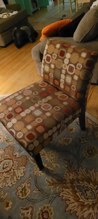 Accent chairs, View more
