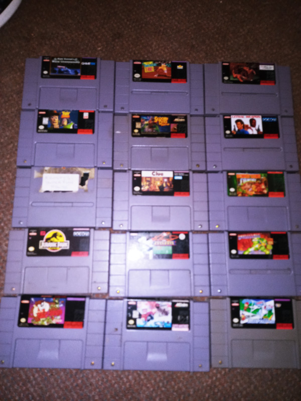 SUPER  NINTENDO  GAME COLLECTION in Older Generation in Sarnia