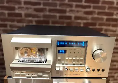 Pioneer CT-F900, 3-head  stereo cassette.Made in Japan, View more