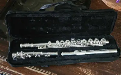 Glory Closed Hole C Flute With Case, View more