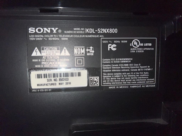 SONY BRAVIA KDL-52NX800 in TVs in City of Toronto - Image 4