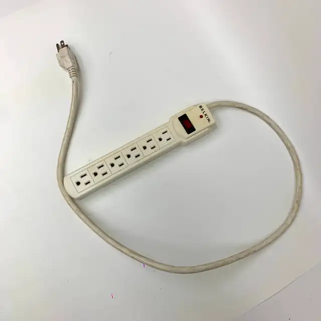6 Outlet Power Strip Electrical Extension Power Bar Electronics572420844212070405