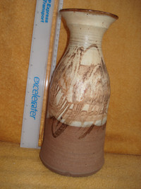 Barry Jeeves PEI ceramic vase