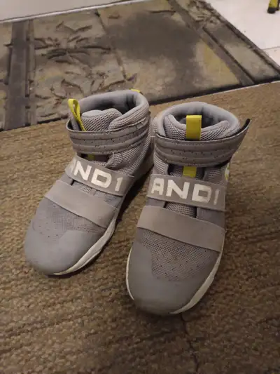 And1 Boys Hi-Top Sneakers Sz 3, View more