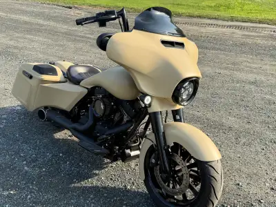 Custom built bike at Calgary HD. Stock frame, stock fairing. The rest has been updated. 135” Jim’s r...