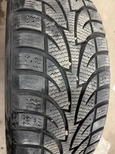 4 pneus d'hiver P205/60/16 92T Sailun Ice Blazer WST1 35.0% d'usure, mesure 9-9-9-8/32 205/60/16, P2...
