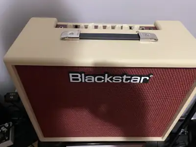 AMPLI BLACKSTAR DEBUT 50R BLONDE, View more