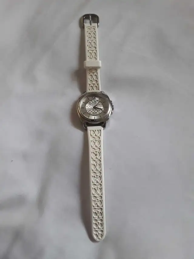 WOMEN'S COACH WHITE SIGNATURE WATCH