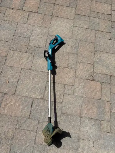 Makita Trimmer DUR193 18V, View more