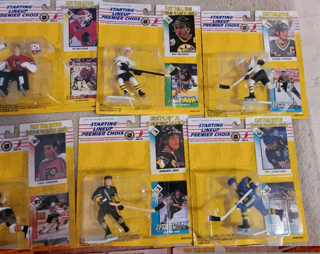 1993 Starting Lineup NHL Hockey Lot of 11 New Figures in Arts & Collectibles in Markham / York Region - Image 4