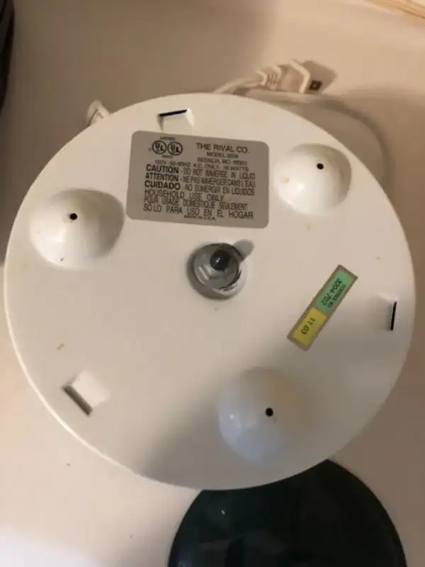 Slow cooker & more $35 and $20+ in Microwaves & Cookers in Oakville / Halton Region - Image 10