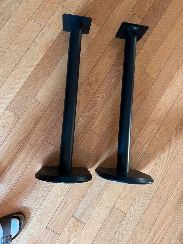 Metal 30in solid speaker stands Speakers Ottawa Kijiji