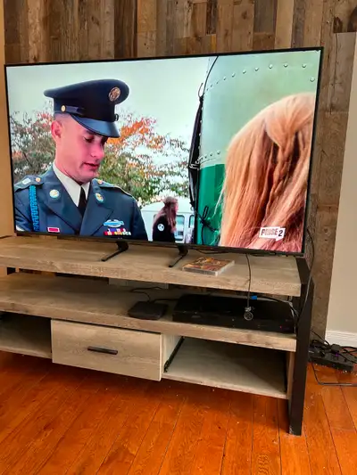 Télé Samsung 55 pouce avec meuble tv,barre de son ampli de basse, View more