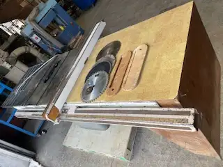 10" Table Saw in Power Tools in Hamilton - Image 5