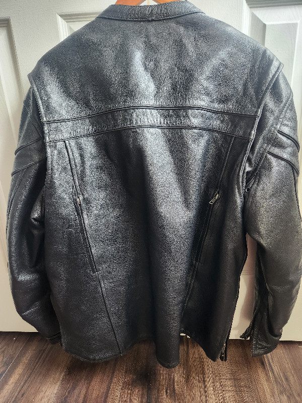 Men's Leather Jacket Size Large | Men's | Guelph | Kijiji