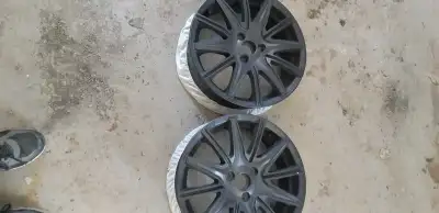Mag noir 15" pour spyder 250$