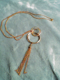 Long necklace 