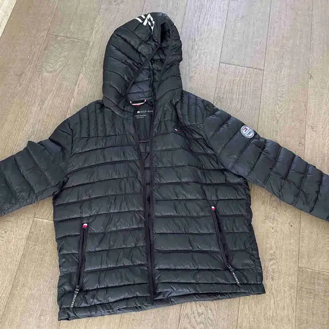 Tommy Hilfiger Men’s Coat  in Men's in Ottawa - Image 2