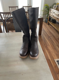 Women’s winter boots for sale!