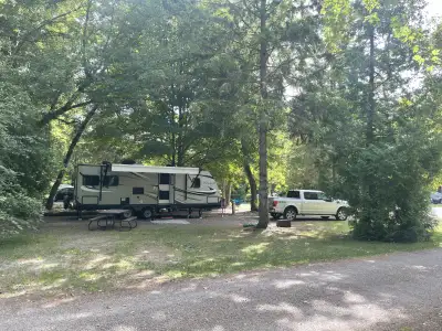 Selling a 2017, 29 Foot RV. Just got back from a 2 week trip to Ontario. Trailer is light weight so...