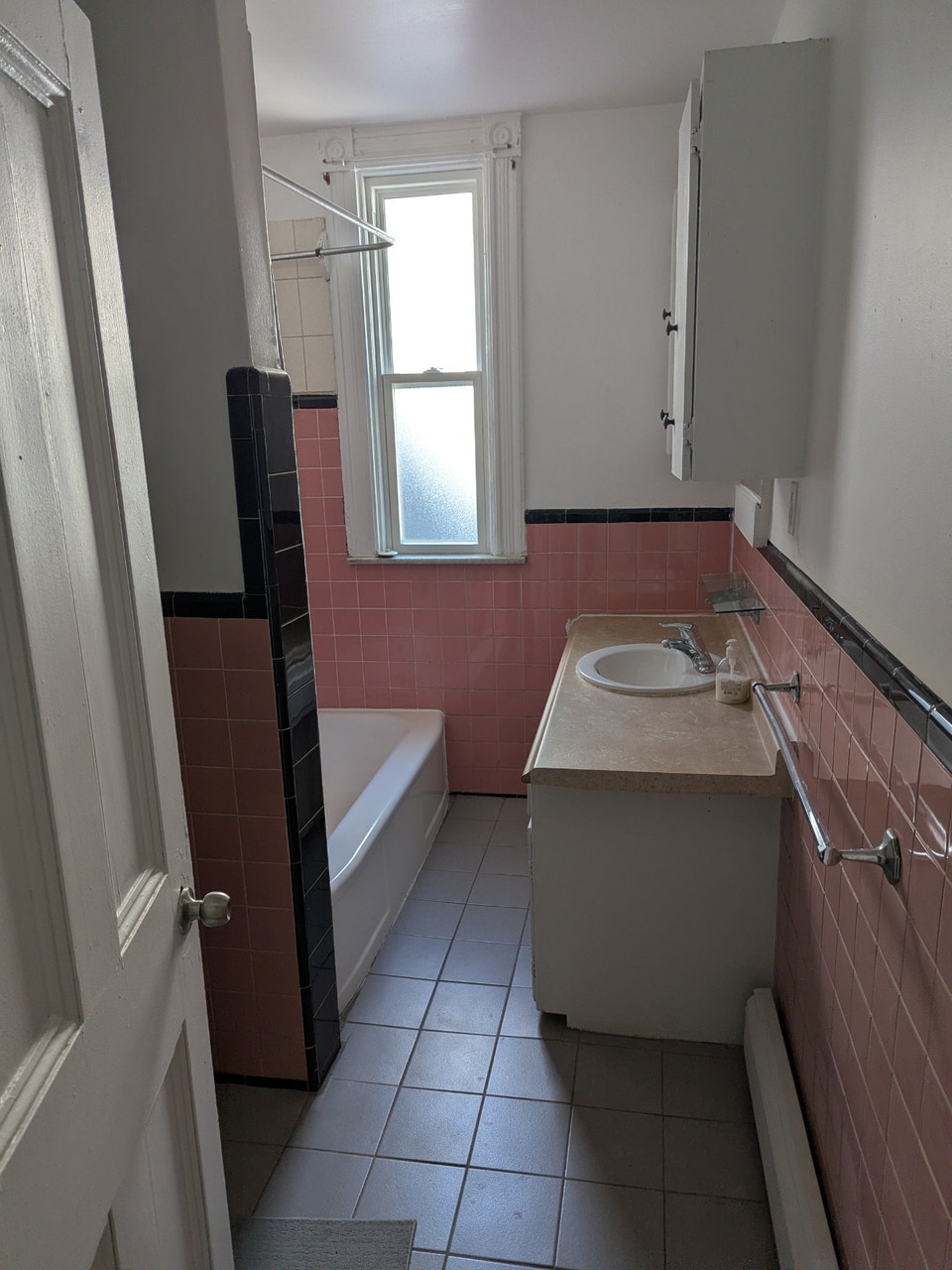 2 Bedrooms, 2nd floor of house at 1552 King St W 2