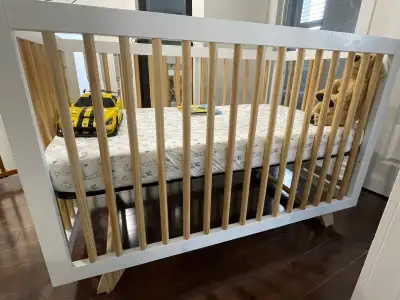 Oxford Baby Visby 3 in 1 Convertible Crib White/Natural 300$, View more