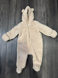 Baby Gap 6-12 months Winter Bear Hooded Jumpsuit with build-in g