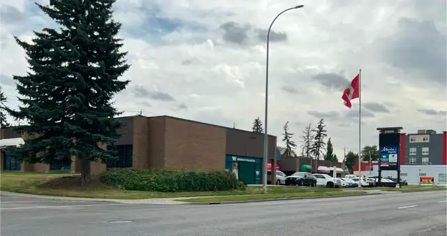 Prime Office Space for Rent in Busy Strip Mall