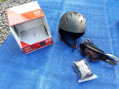 Casque de ski Bollé (55-58 cm) + Goggle SmithOptics, View more