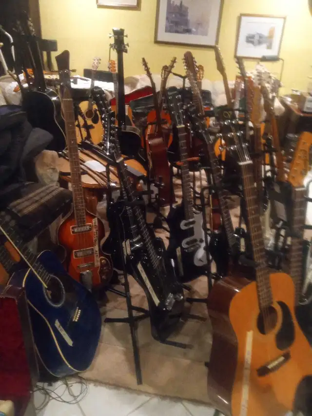 musical instruments in Guitars in City of Toronto - Image 3