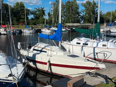 I will be moving out of the province and would like to sell this boat before July. It is a great sta...
