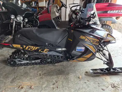 2021 yamaha viper in excellent condition only has 3800km on it asking $12000