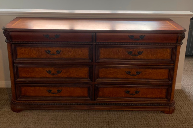 Large solid wood, Thomasville dresser in Dressers & Wardrobes in Calgary - Image 3