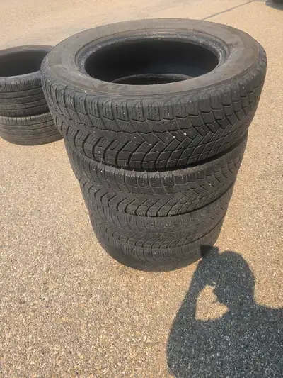4 Michelin Latitude 225/65R17 All Season Tires About 70% Tread Asking $350