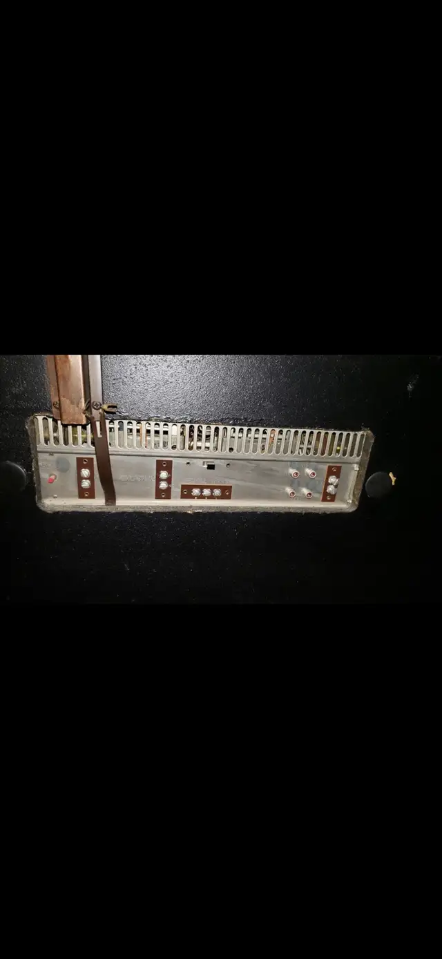 Vintage stereo turntable console in TV Tables & Entertainment Units in City of Toronto - Image 4