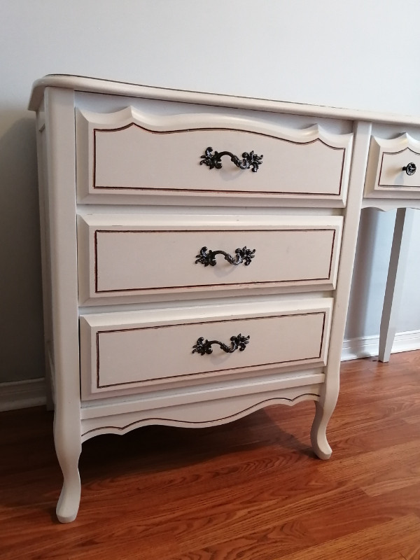 PENDNG PkUp White French Provincial Solid Wood Desk Desks Ottawa