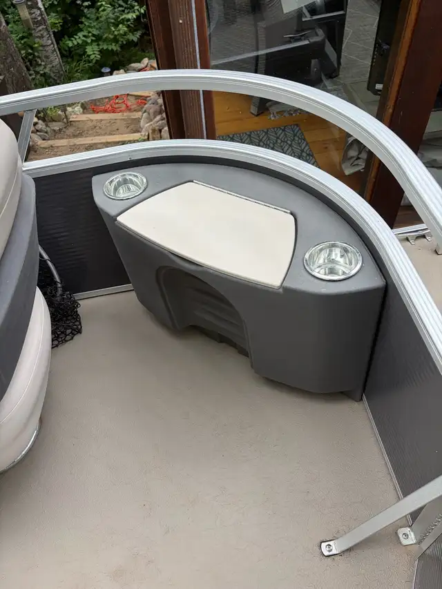 2019 Princecraft Jazz 210 pontoon boat in Personal Watercraft in Prince Albert - Image 7