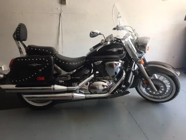 BOULEVARD  SUZUKI CLASSIC 2014 ( lower price ) in Street, Cruisers & Choppers in Edmundston - Image 4