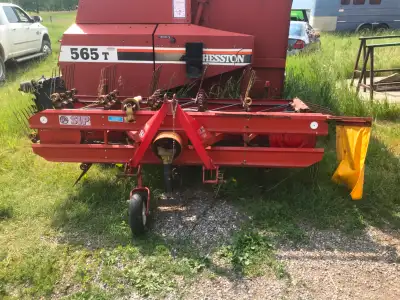 Sip hay rake. Field ready