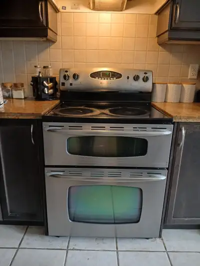 Maytag Stove for Sale – 3 Burners Working Great, View more